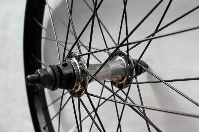 Roata fata WTP Crysis Salt Pro 3/8 36H negru 2013