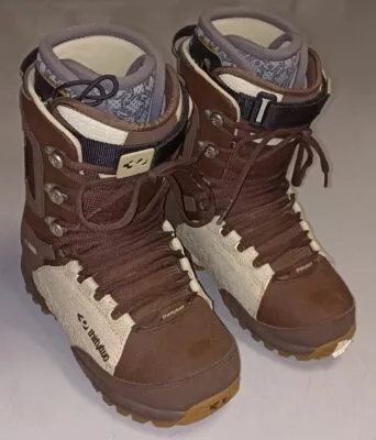 Clapari Snowboard Thirty Two Lashed 42