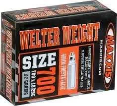 Camera 700X18/25 27X7/8-1 FV48 Maxxis Welterweight 0.9mm Presta