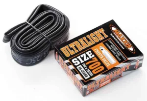 Camera 700X18/25C FV Maxxis Ultralight 0.6mm 65g Presta