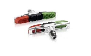 Saboti de frana XLC cu filet 2 perechi 72mm tricolor