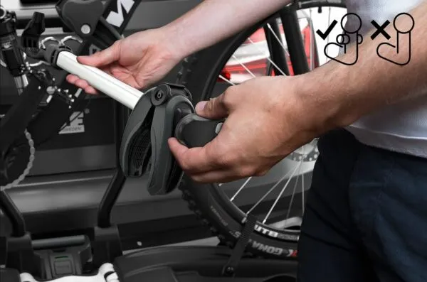 Thule EasyFold XT F 3 biciclete 13 pin aluminiu bara de remorcare - imagine 4