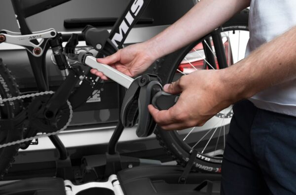 Thule EasyFold XT 933 2 biciclete 13 pin aluminiu negru - imagine 4