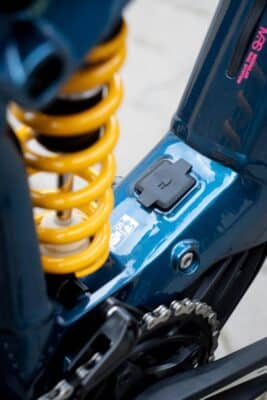 e-bike Haibike NDURO 8 Freeride i720Wh 12-G GX Eagle 2023 S glossy navy pink aqua titan - imagine 17