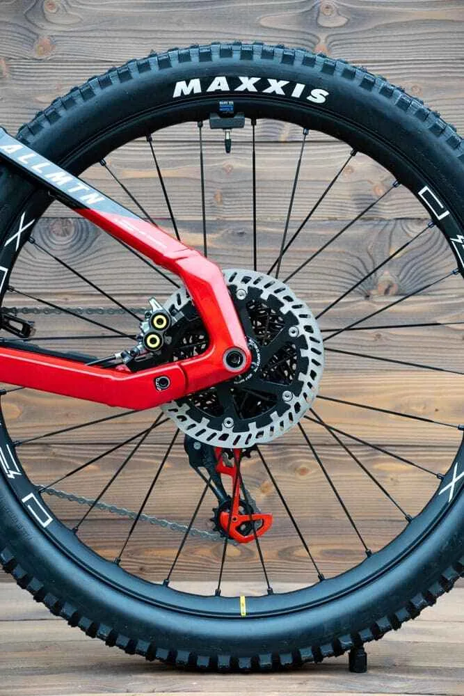 e-bike Haibike AllMtn CF SE i750Wh 12-G X01 AXS Eagle L gloss black grey red chrome - imagine 7