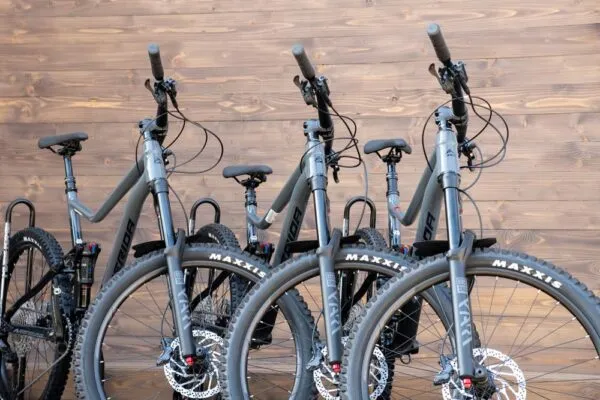 Bicicleta  MeridaOne Sixty 400 M Grey Sparkling Black /22-23