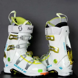 Clapari Schi SH Scott Celeste Powerlite frame white 24.5