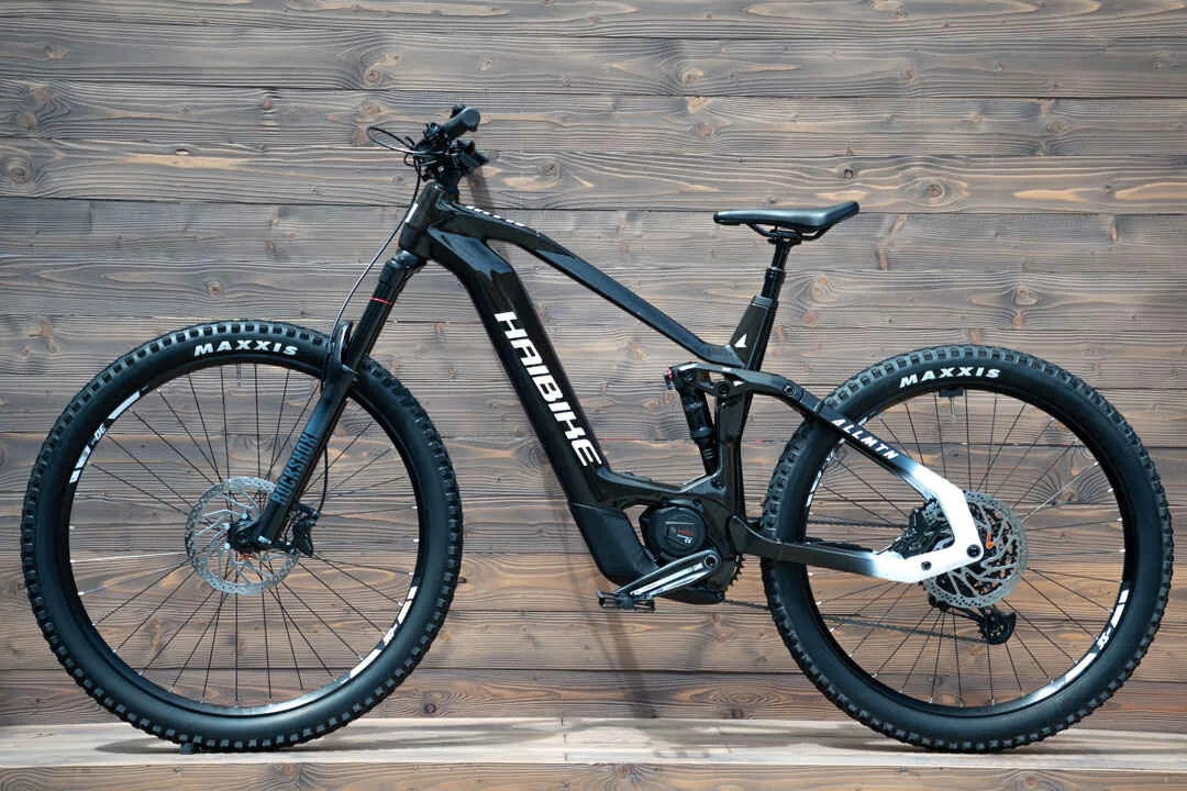 e-bike Haibike AllMtn CF 8 i750Wh 12-G SX Eagle M gloss black white - imagine 3