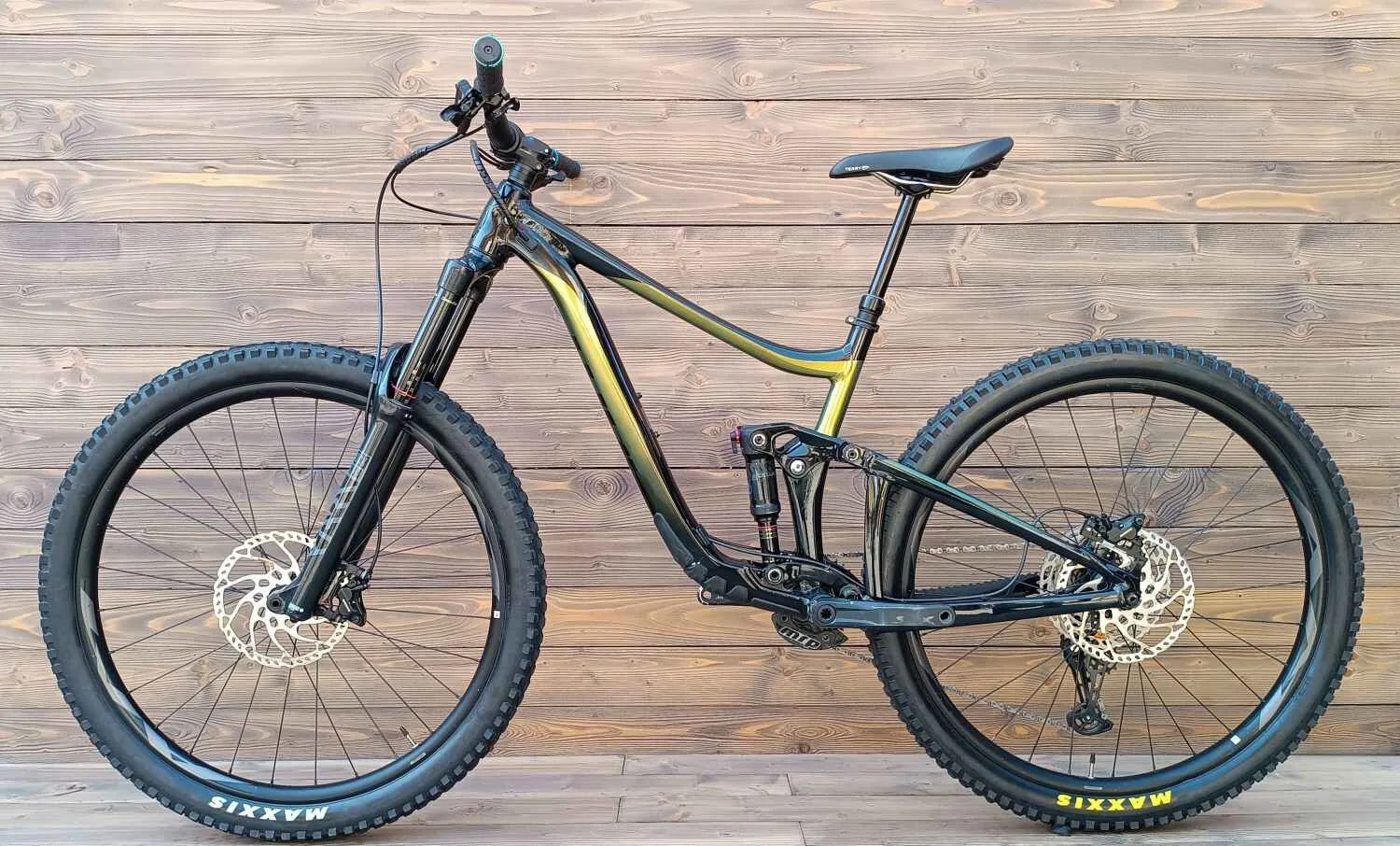 Bicicleta Second Hand Giant Reign Rock verde negru - marime M