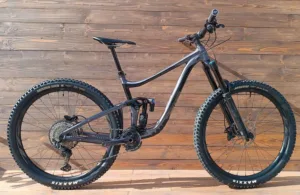 Bicicleta Second Hand Giant Reign gri negru Fox - marime M