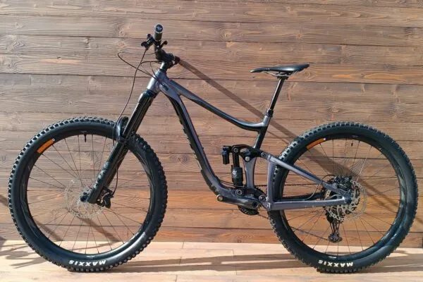 Bicicleta Second Hand Giant Reign gri negru Fox - marime M - imagine 2
