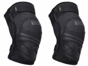 Genunchiere iXS Hack EVO+  black KM