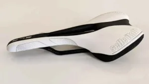 Sa Selle Italia SLR Flow monolink alb 154gr