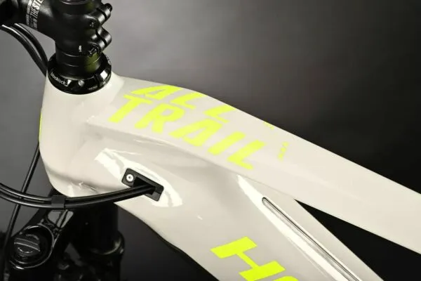 e-bike Haibike AllTrail 3 i720Wh 10-G Deore 2024 M grey neon yellow gloss - imagine 6