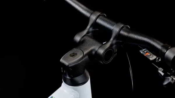Bicicleta Cube Numove 240 alb roz 24 aluminiu - imagine 4