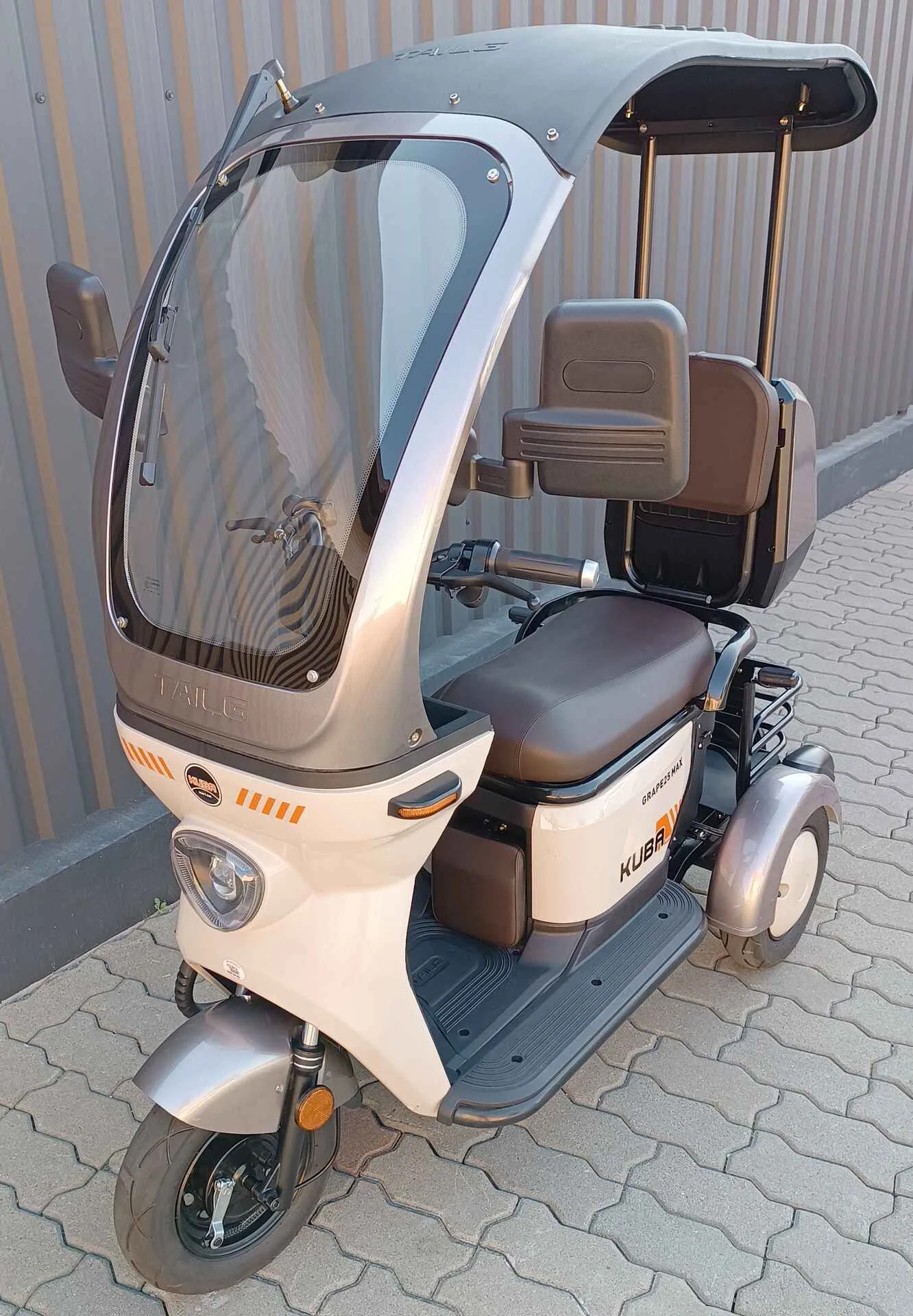 Triciclu electric Kuba Grape 25 Max capuccino putere motor 500W - imagine 2