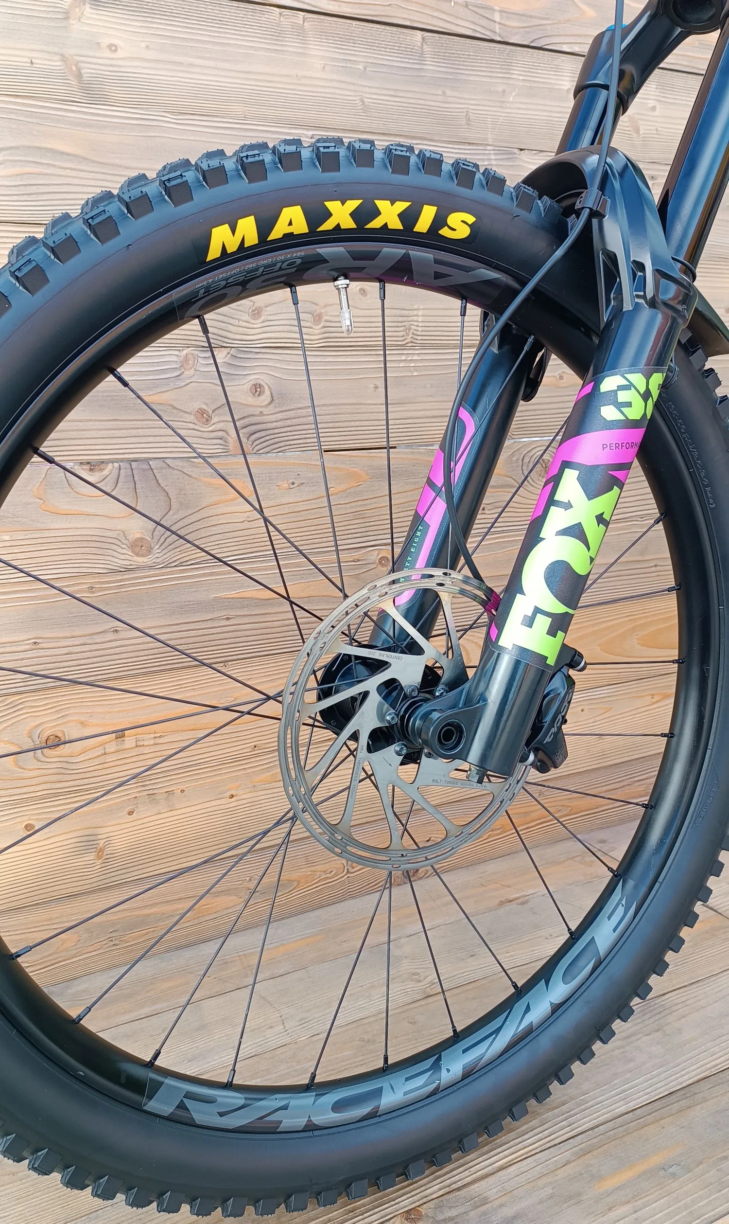 Bicicleta Second Hand Santa Cruz NOMAD C verde magenta XL - imagine 3