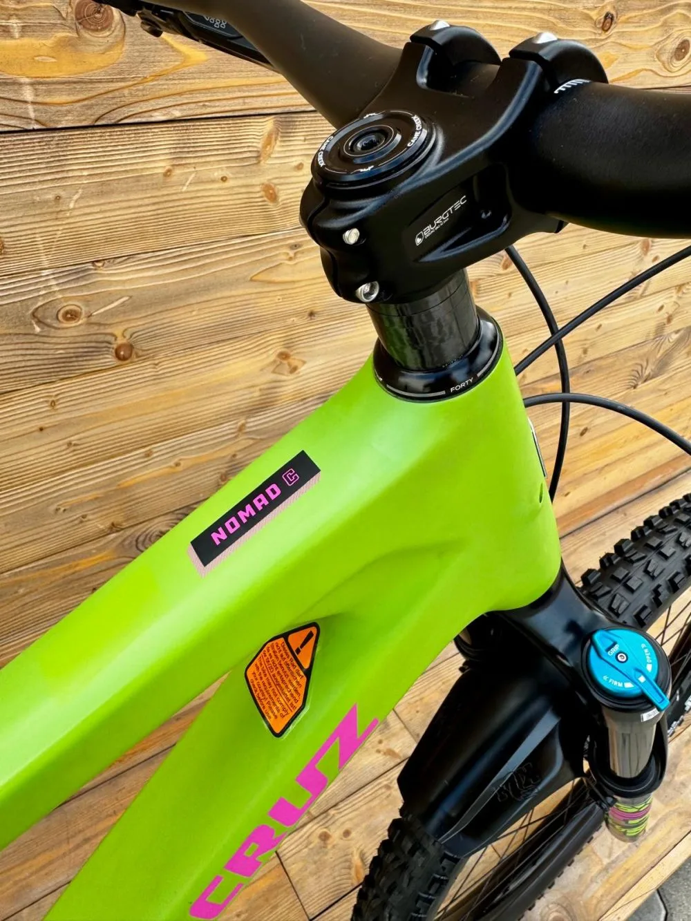 Bicicleta Second Hand Santa Cruz NOMAD C verde magenta XL - imagine 4