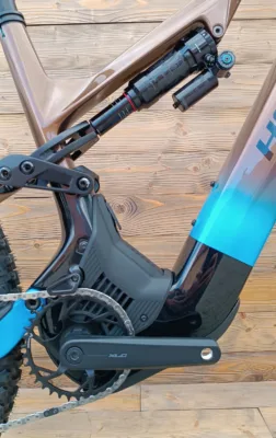 e-bike Haibike HYBE CF 9 12-G S1000 Eagle AXS i800Wh L High bronze/azure/black glossy 2025 - imagine 6