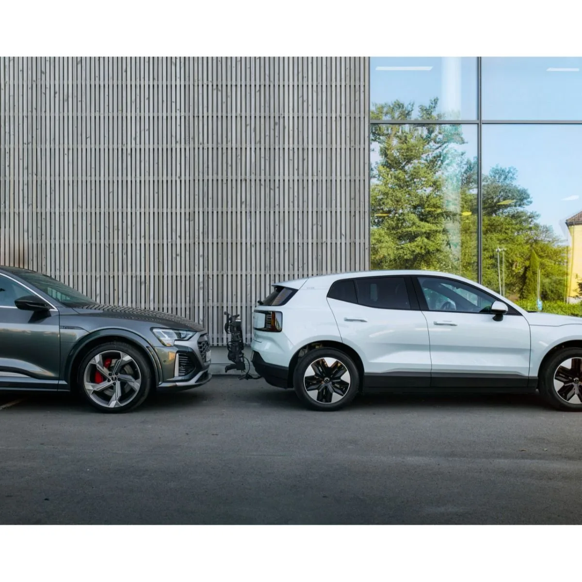 Thule Suport bicicleta OutPace 13 pin 3 biciclete negru - imagine 14