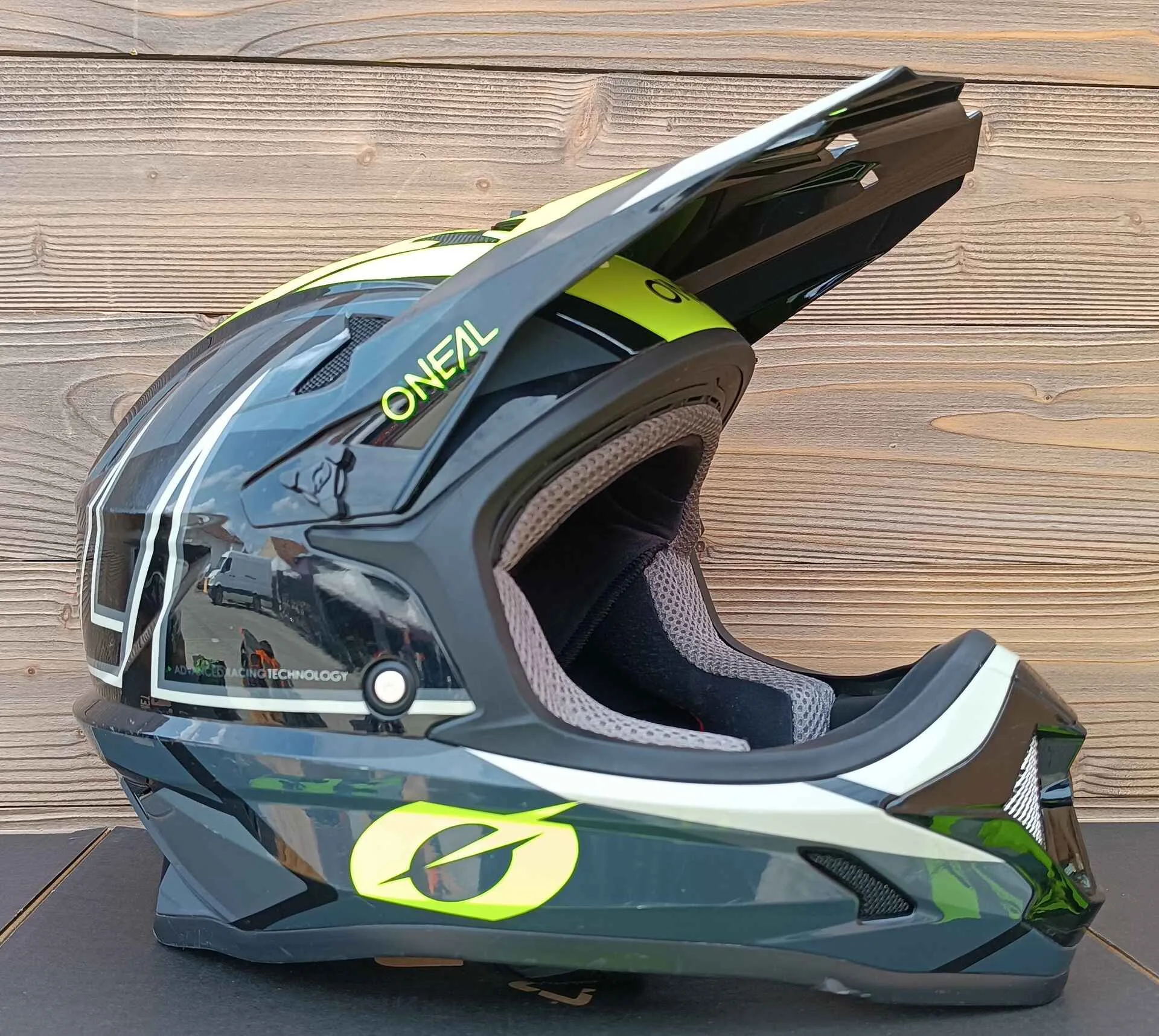 Casca second hand ONEAL Sonus Split V23 neon YM model Jr - imagine 2