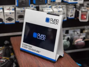 Quad Lock ecran video pentru casa de marcat POS/POP, 10 HD LCD, 1.5m USB-A