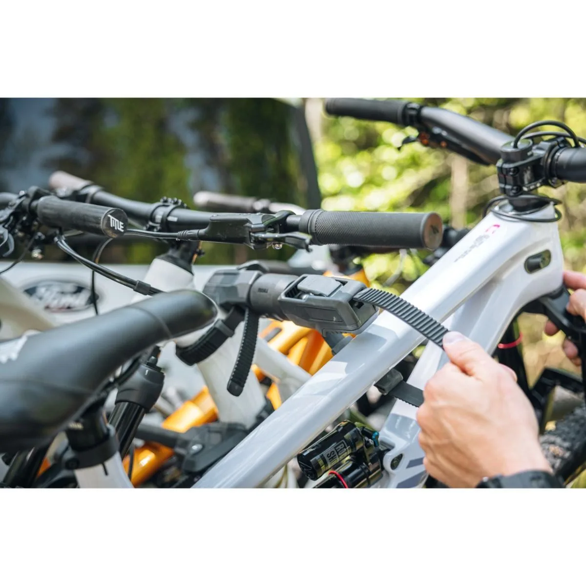 Thule suport bicicleta VeloSpace 3 pentru 3 biciclete negru - imagine 11