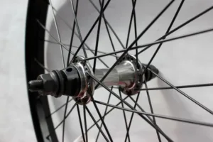 Roata fata WTP Crysis Salt Pro 3/8 36H negru 2013