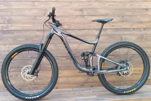 Bicicleta Second Hand Giant Reign gri negru Fox - marime L