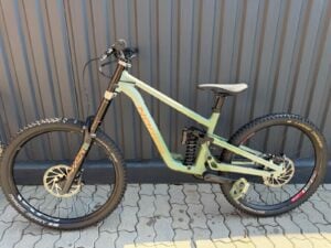 Bicicleta second hand full suspension NORCO Shore Park M verde 27.5